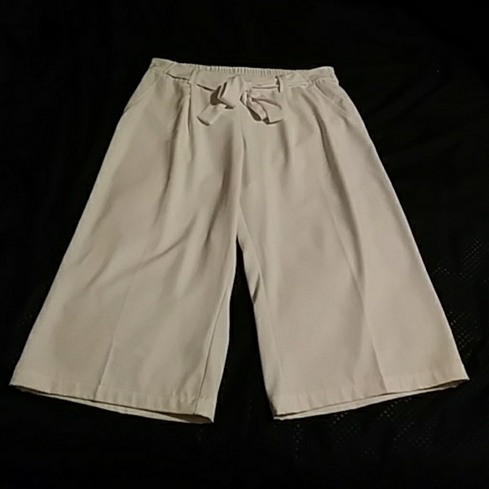 Silky Capri's